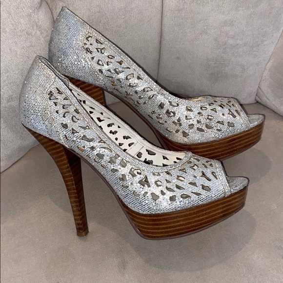 🔥SALE🔥Naughty Monkey sparkly peep toe heels - Picture 3 of 7